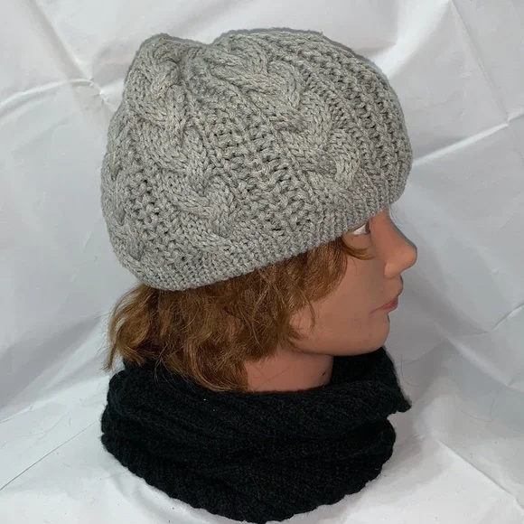 Joe Boxer Light Gray Knit Beanie - Picture 4 of 6